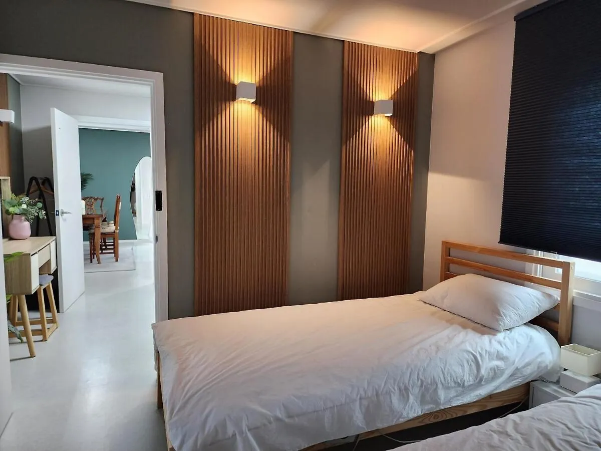 Grand Blue-Haeundae Haeridan-Gil,Busan,South Korea 0*, 釜山